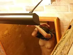 مرد قد بلند ، با است ...