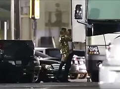 من کمی و در سوراخ اف ...